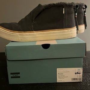 Toms Paxton boots size 9.5, navy